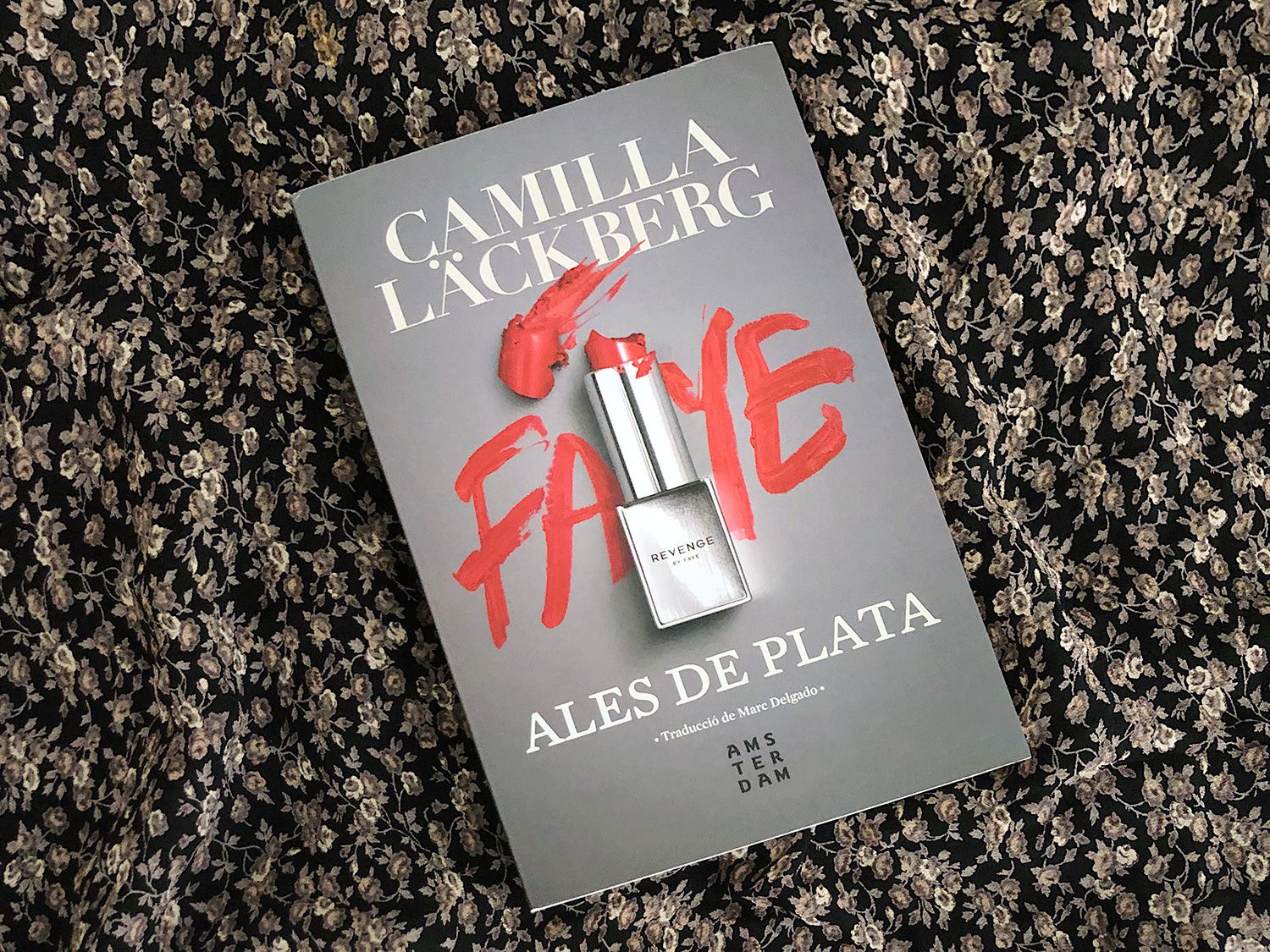 Coberta d'Ales de plata, de Camilla Läckberg. Foto: Catorze