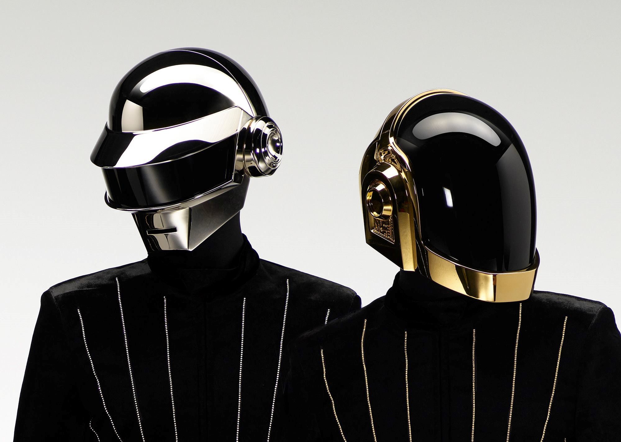 El duet francès de música electrònica Daft Punk en una foto promocional.