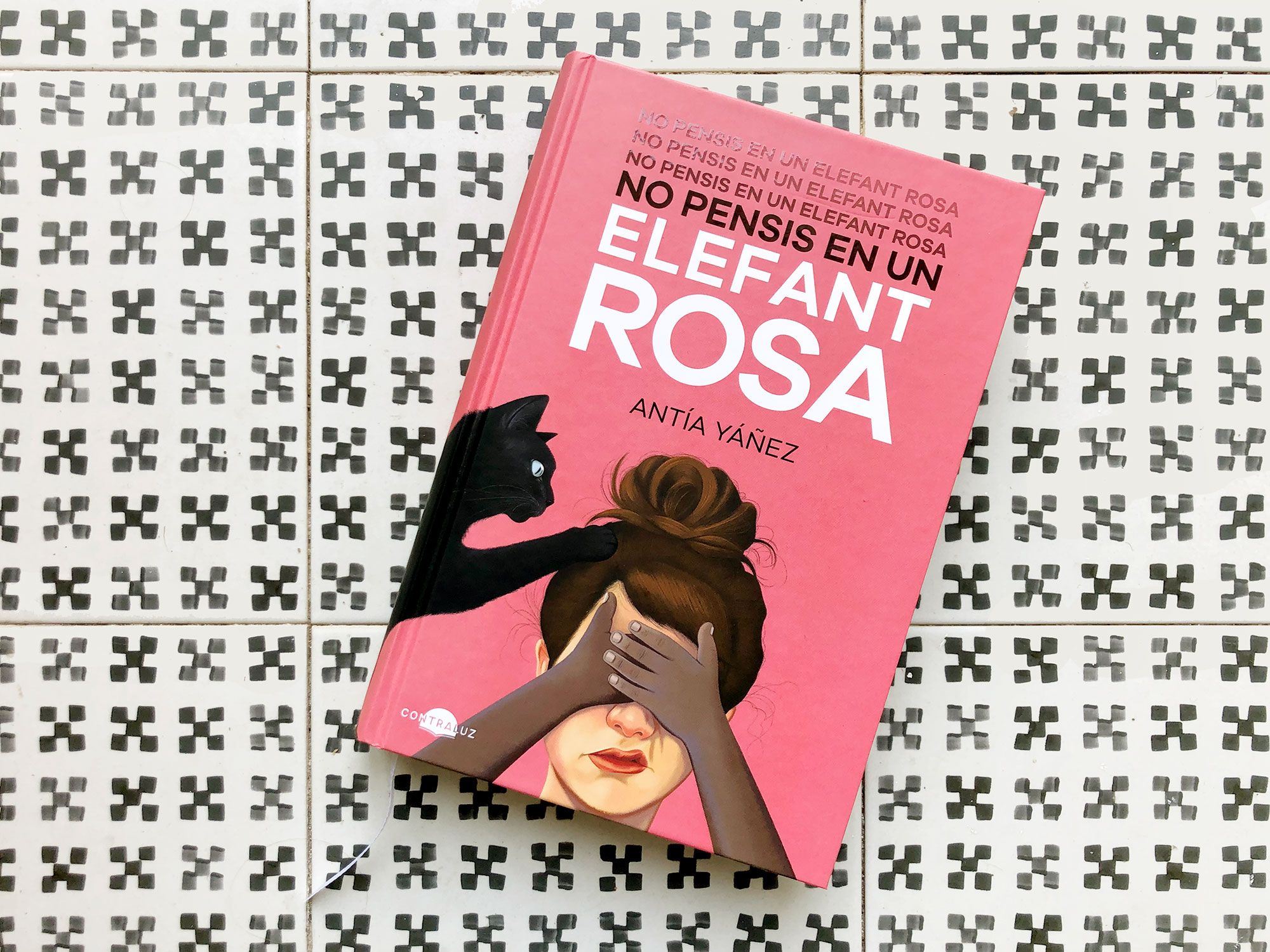 No pensis en un elefant rosa