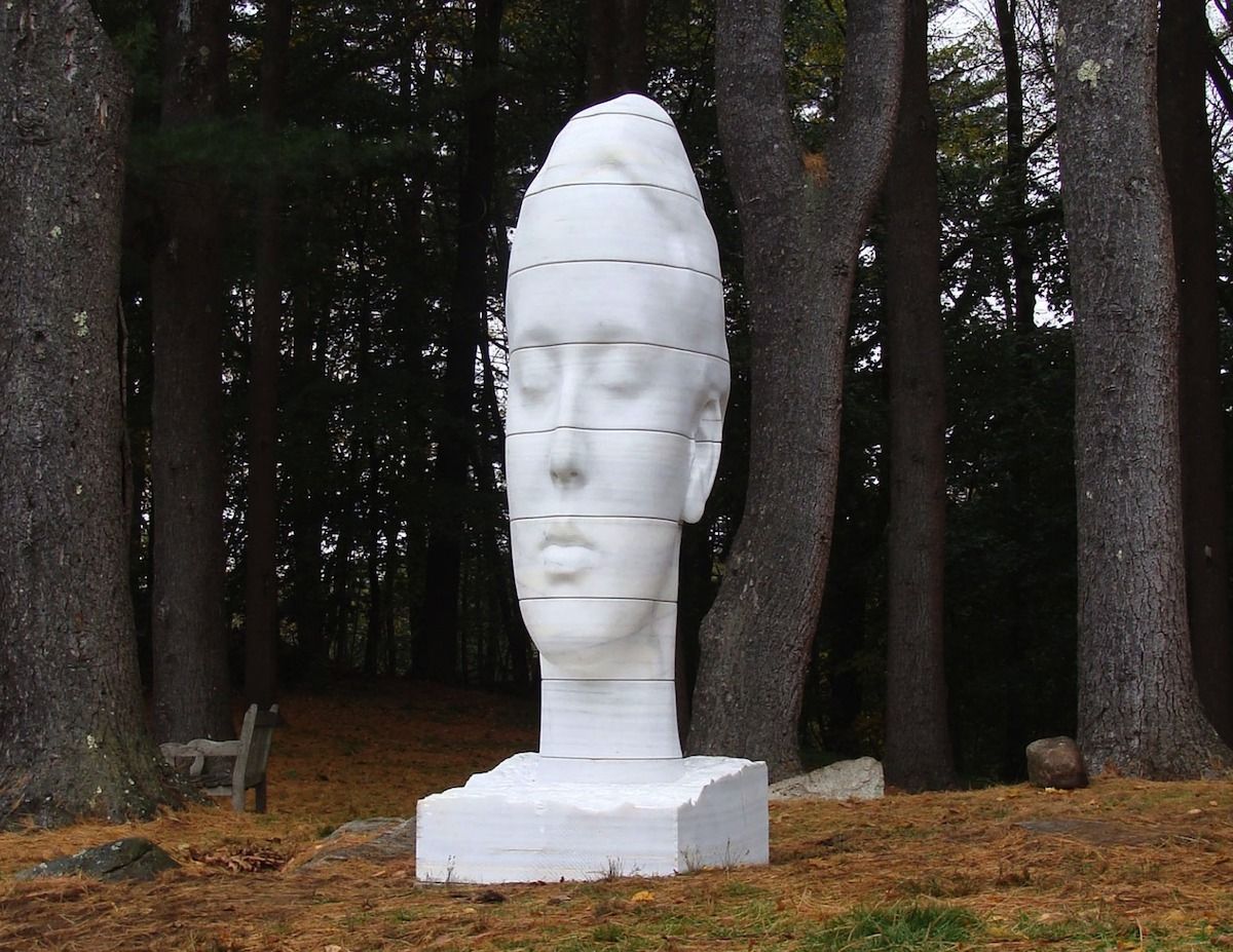 "Mai no acabes de mirar una cara", un text de Mar Vallecillos sobre Jaume Plensa per a la secció "M'hi has fet pensar".