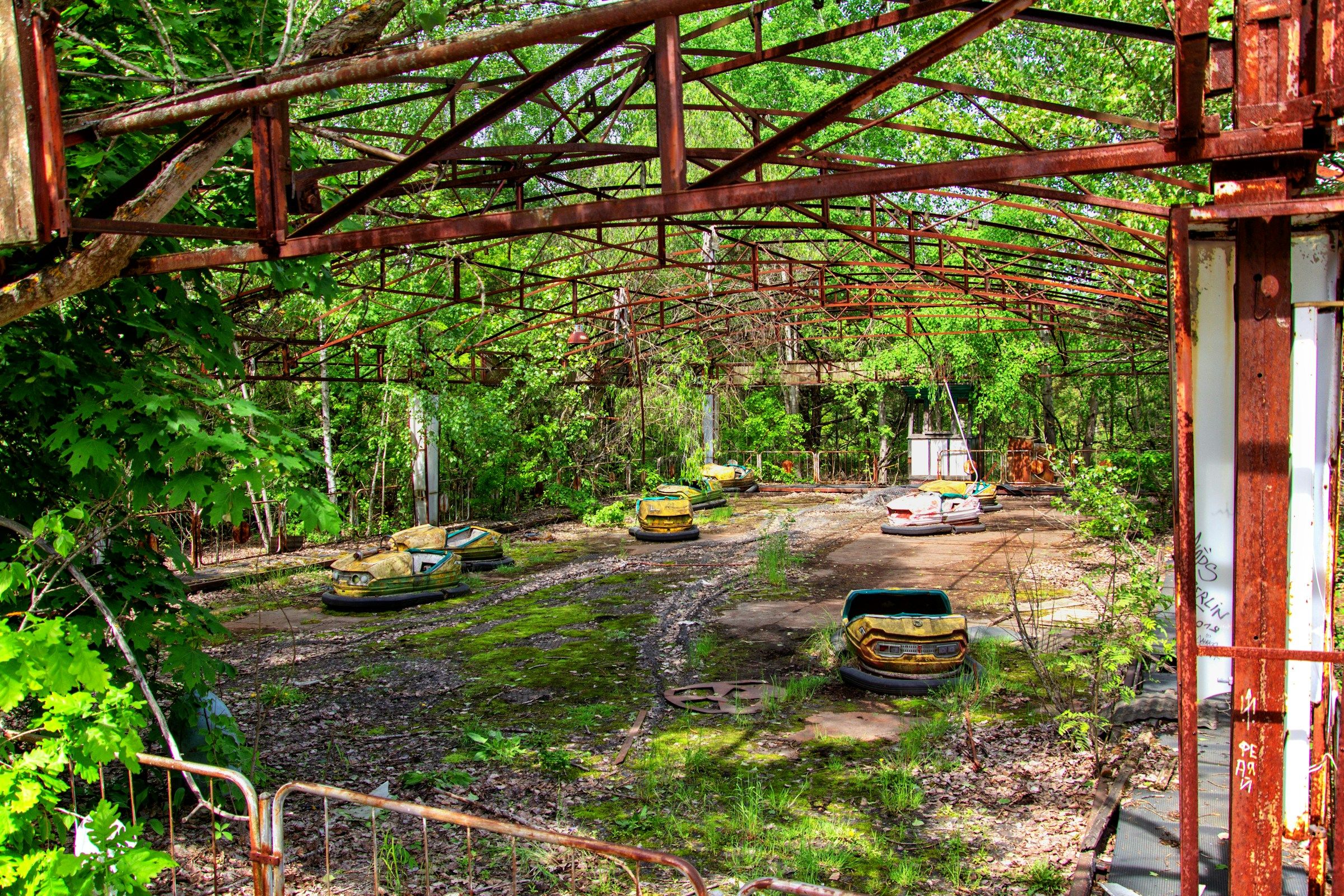 El parc d'atraccions de Prípiat, abandonat abans d'inaugurar-se arran del desastre de Txernòbil. Foto: Yves Alarie