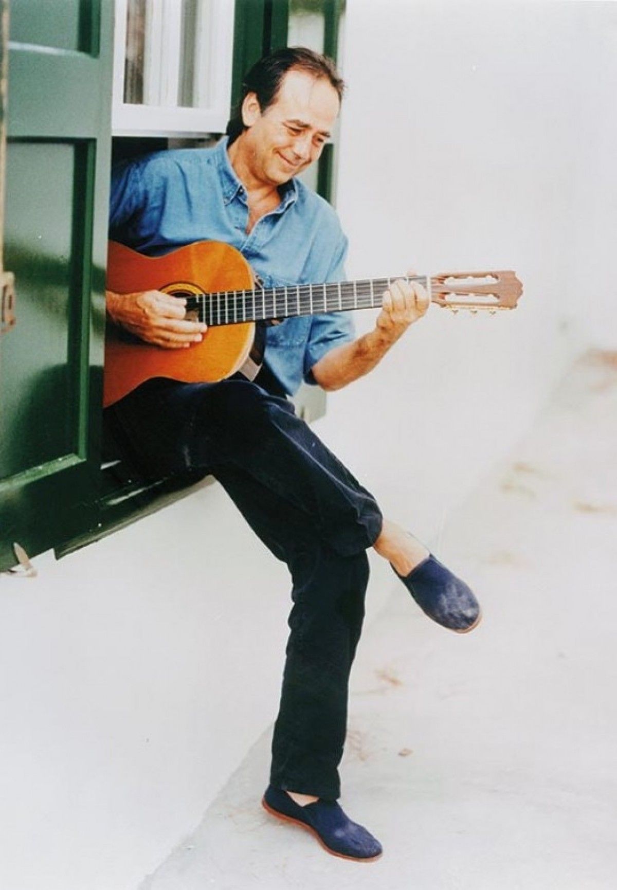 Joan Manuel Serrat Joan Manuel Serrat