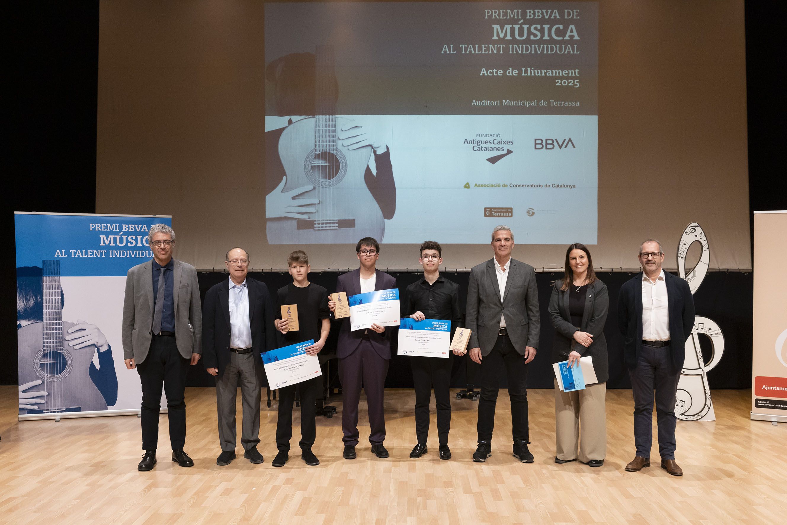 Grup de guanyadors del Premi BBVA de Música al Talent Individual. Foto: Fundació Antigues Caixes Catalanes Grup de guanyadors del Premi BBVA de Música al Talent Individual. Foto: Fundació Antigues Caixes Catalanes