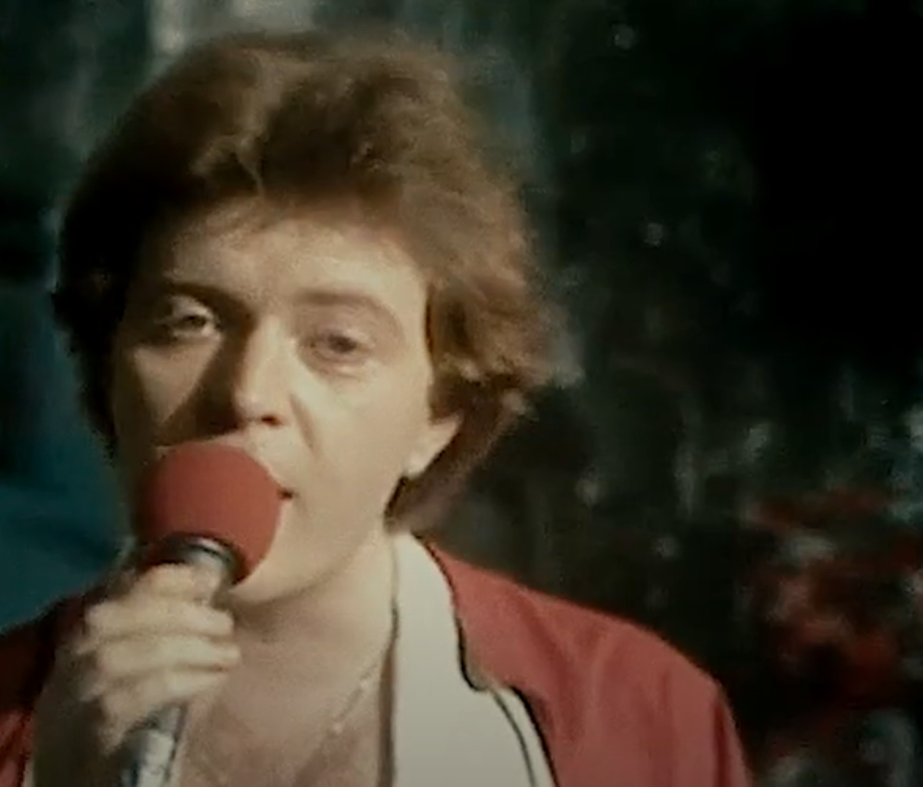 Umberto Tozzi cantant "Ti amo"