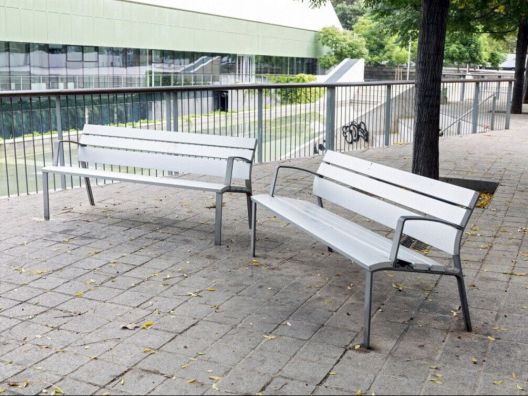 Banco Neoromántico Liviano Banco Neoromántico Liviano