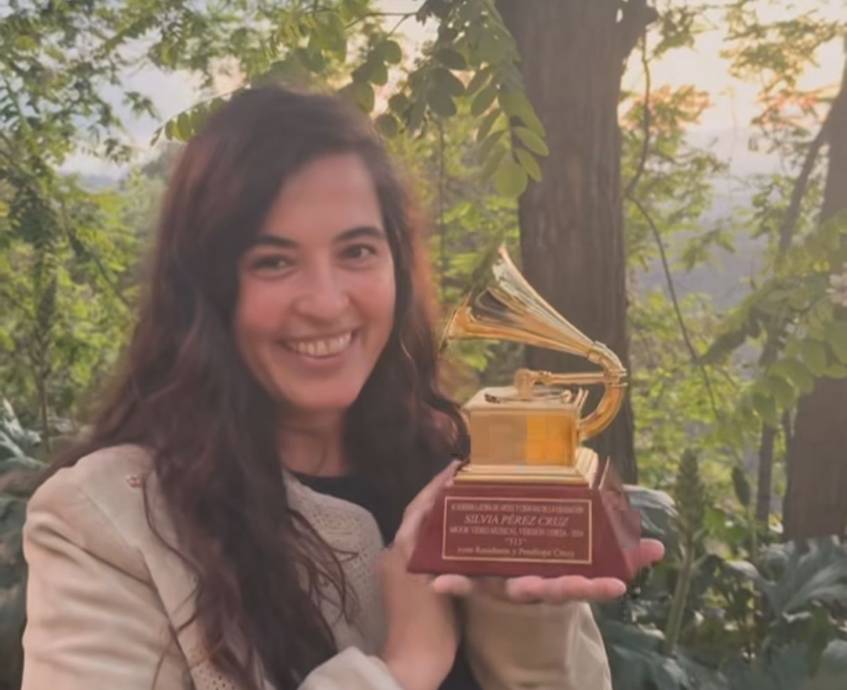 Sílvia Pérez Cruz amb el Grammy