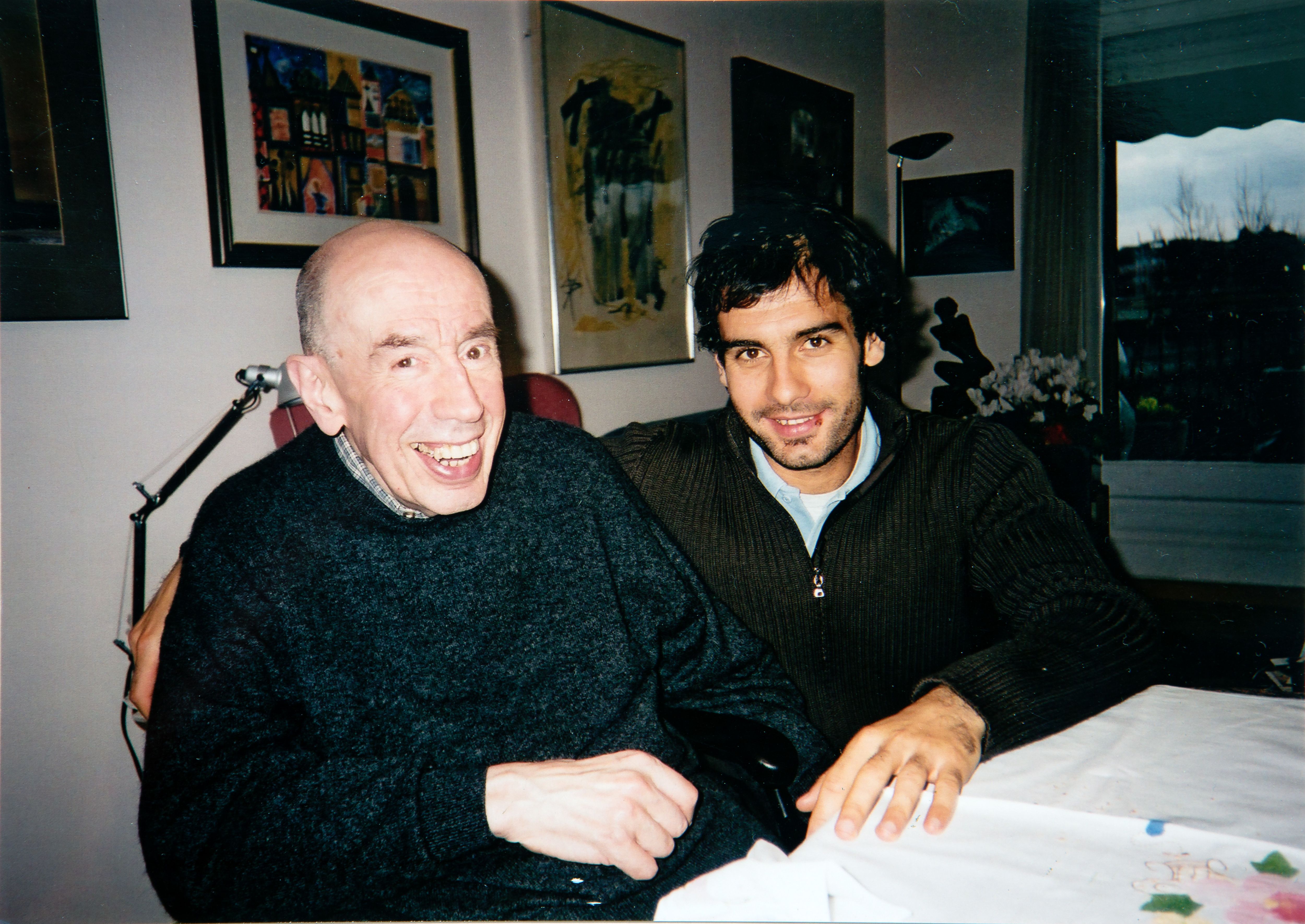 Visita de Josep Guardiola a Miquel Martí i Pol l'any 2003. Autora: Montserrat Sans | Fundació Miquel Martí i Pol