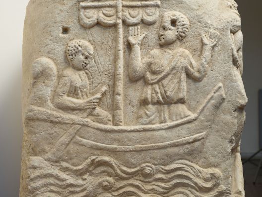 Sarcòfag del Bon pastor, escena de Jonas, últim terç del segle XIII. Pisa, Museo Nazionale di San Matteo 