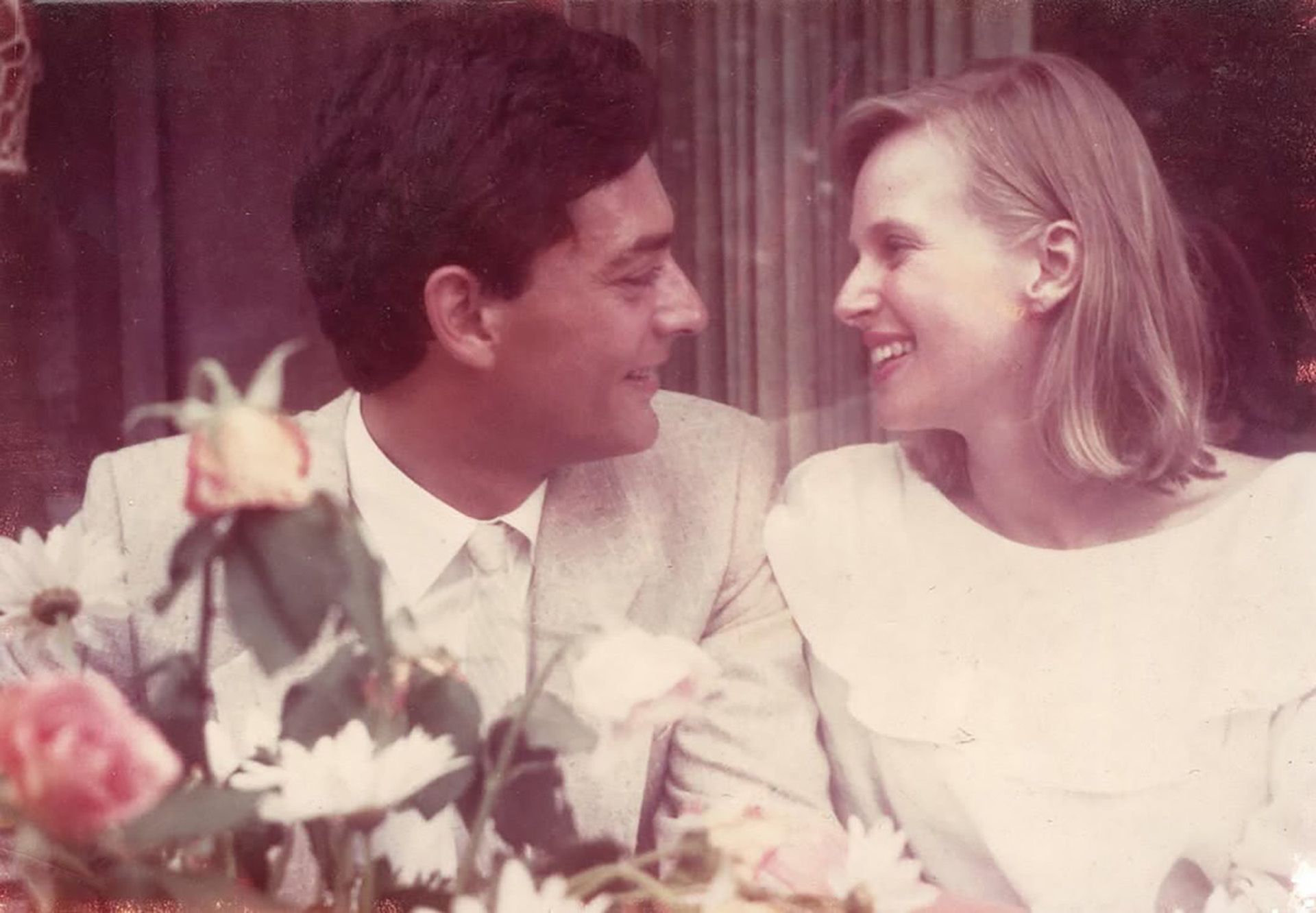 Paul Auster i Siri Hustvedt el dia en què es van casar, el 16 de juny de 1982 Paul Auster i Siri Hustvedt el dia en què es van casar, el 16 de juny de 1982