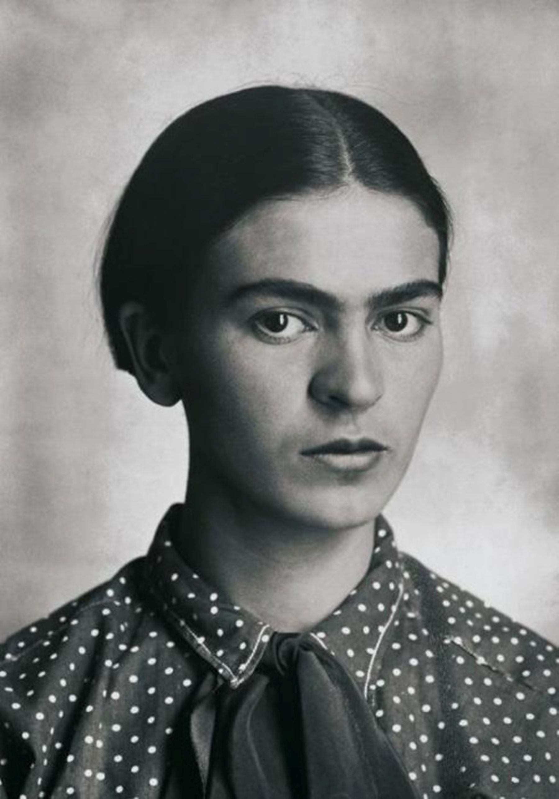 Frida Kahlo fotografiada pel seu pare, Guillermo Kahlo, el 1926.