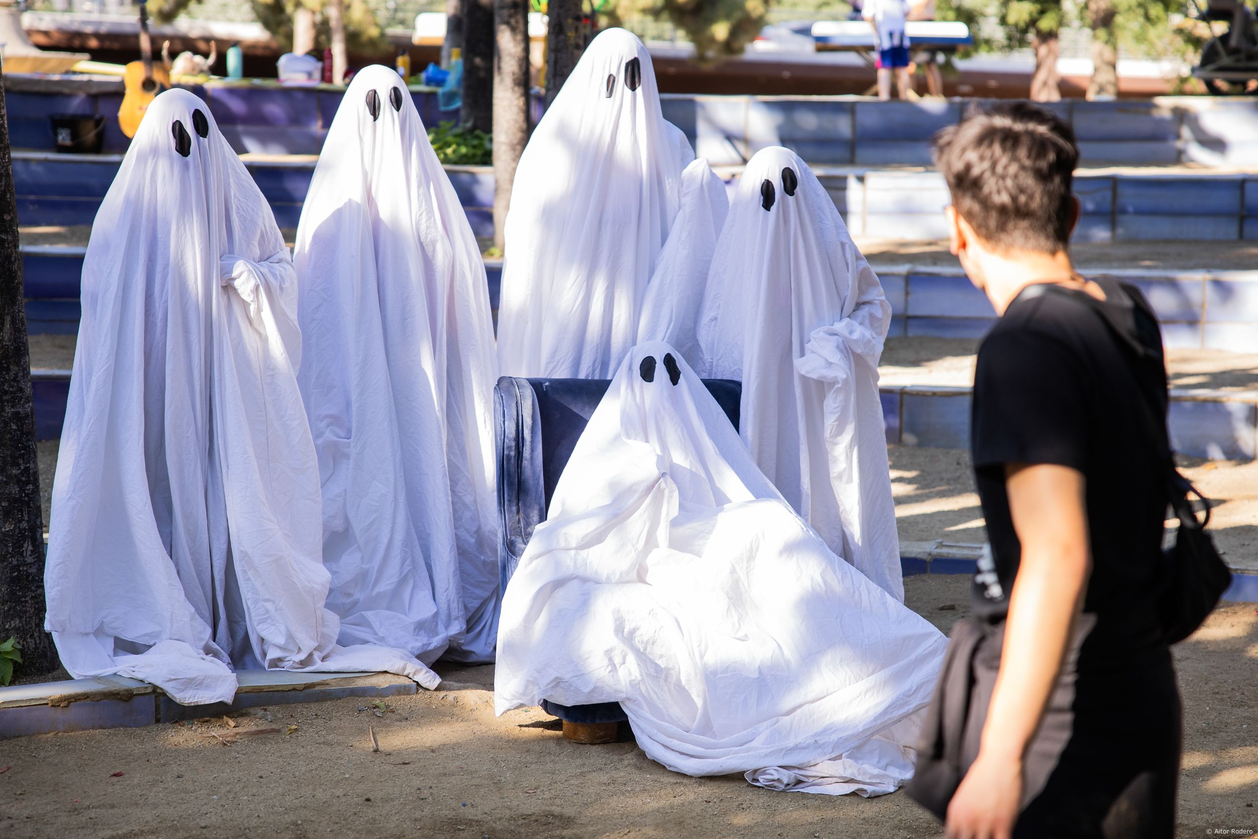 Lluís Català i els esperits de Hamlet i les coses podrides. Foto: Aitor Rodeo